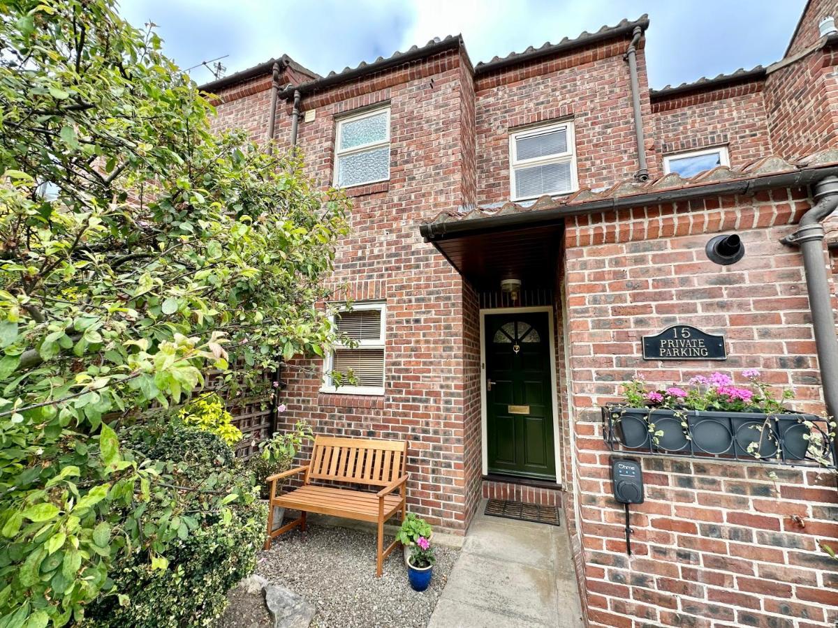 Cherry Blossom Cottage York Exterior photo